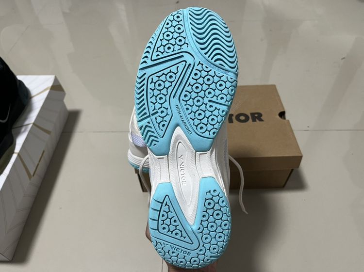 รองเท้าแบดมินตัน Victor 43eu/27.5cm รูปที่ 4