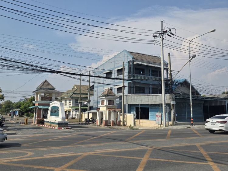 ให้เช่าอาคารพาณิชย์ซอยวัดลาดปลาดุก2คูหา