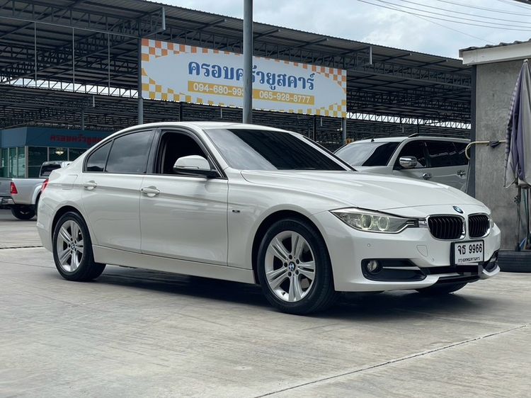 BMW Series 3 2013 320d Sedan ดีเซล ไม่ติดแก๊ส เกียร์อัตโนมัติ ขาว รูปที่ 2