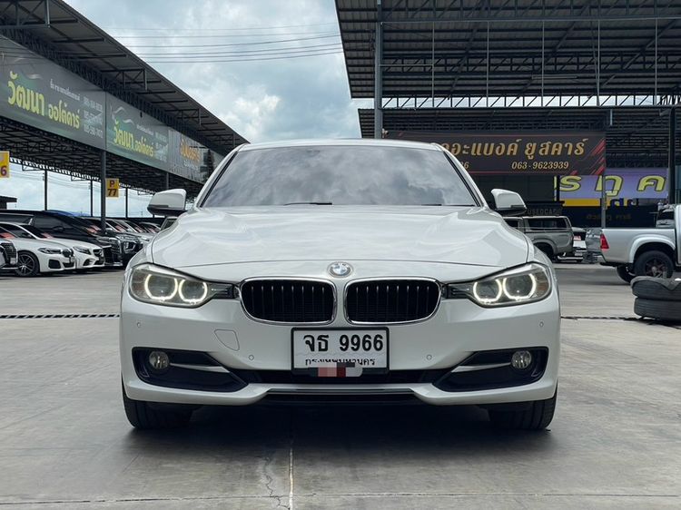 รถ BMW Series 3 320d สี ขาว