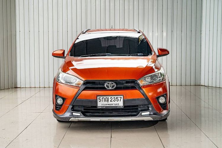 Toyota Yaris 2016 1.2 TRD Sportivo Sedan เบนซิน ไม่ติดแก๊ส เกียร์อัตโนมัติ ส้ม รูปที่ 2