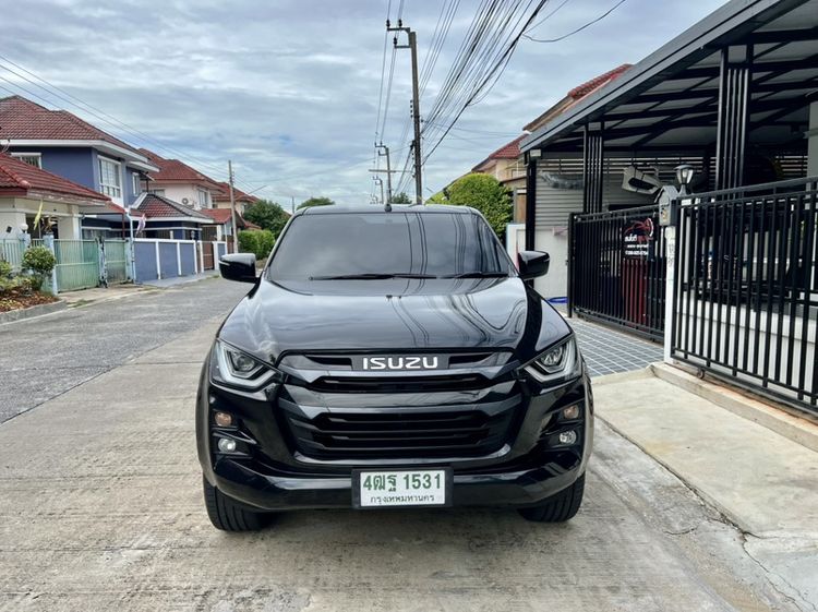 รถ Isuzu D-MAX 1.9 Hi-Lander L สี ดำ
