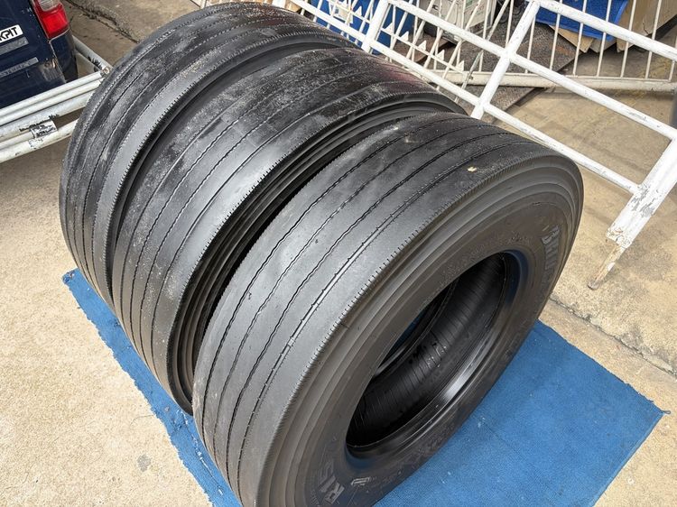 Bridgestone  11r22.5 รุ่นr157 เป็นยางเกรดแกะดอก ปี22 และ 25 รวม 3เส้น รูปที่ 2