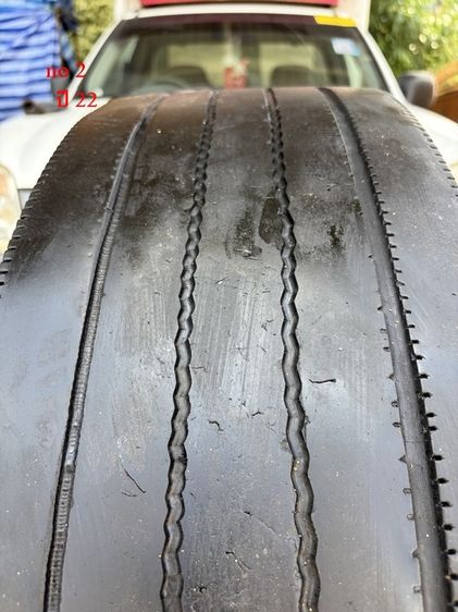 Bridgestone  11r22.5 รุ่นr157 เป็นยางเกรดแกะดอก ปี22 และ 25 รวม 3เส้น รูปที่ 7