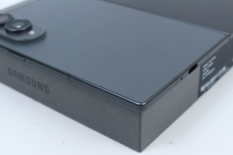 Samsung Galaxy Z Fold 8 12.256GB ประกัน 08.27 รูปที่ 8