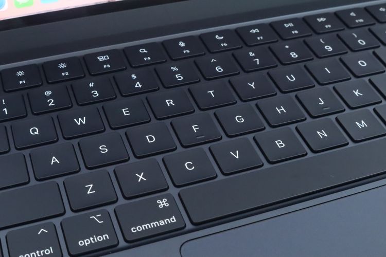 MacBook Air M3 13" 8.256GB  รูปที่ 4