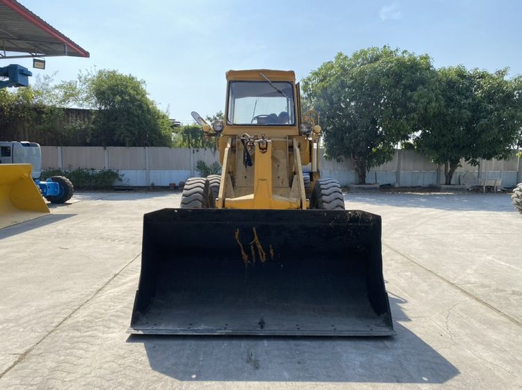 รถตักล้อยาง KOMATSU  รุ่น JH30B บุ้งกี๋ 1คิว   รถเก่านอกนำเข้า รูปที่ 4