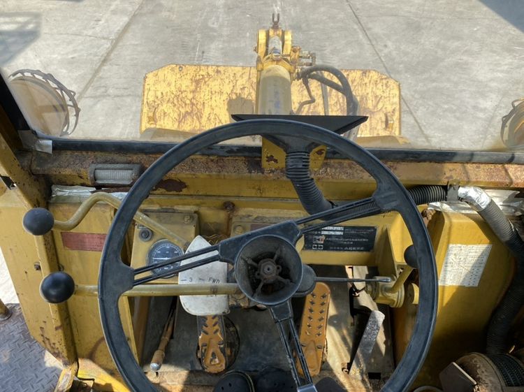 รถตักล้อยาง KOMATSU  รุ่น JH30B บุ้งกี๋ 1คิว   รถเก่านอกนำเข้า รูปที่ 11