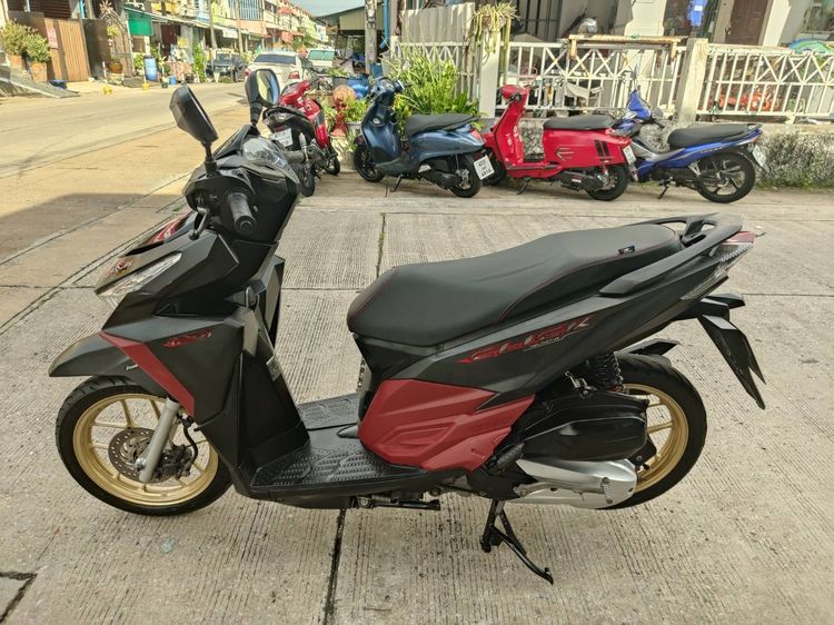 🛵ยังไงก็ขาย CLICK125 i ปี 60 เครื่องดี สีสวย สตาร์ทมือ เล่มชุดโอนครบ+เปลี่ยนถ่ายน้ำมันเครื่องฟรี ส่งฟรี 30 กม. รูปที่ 2