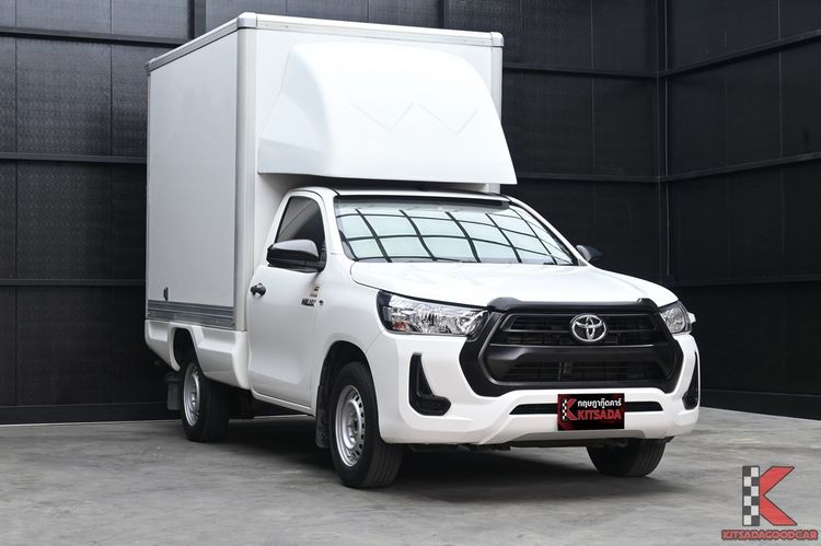 Toyota Hilux Revo 2021 2.4 Entry Pickup ดีเซล ไม่ติดแก๊ส เกียร์ธรรมดา ขาว