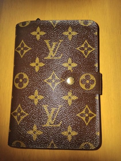 กระเป๋าหลุยส์ วิตตอง Monogram Porte Papier Zippe สภาพสวย ขนาดกระทัดรัด ใบเล็ก แต่จัดเก็บของสำคัญได้ครบ จบในใบเดียว