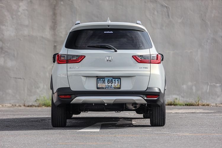 Honda BR-V 2023 1.5 EL Utility-car เบนซิน ไม่ติดแก๊ส เกียร์อัตโนมัติ ขาว รูปที่ 2