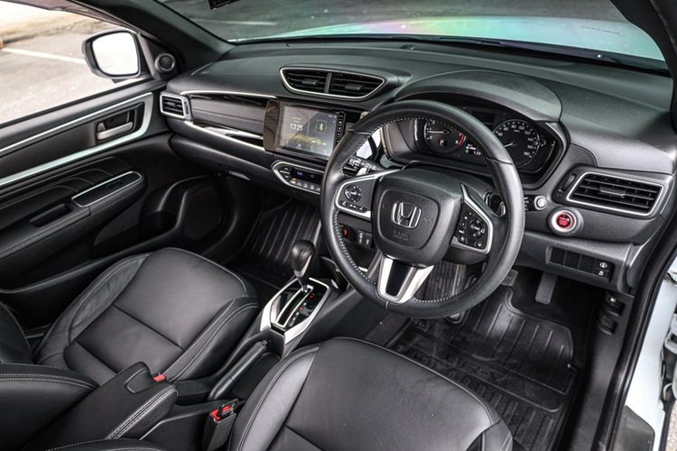 Honda BR-V 2023 1.5 EL Utility-car เบนซิน ไม่ติดแก๊ส เกียร์อัตโนมัติ ขาว รูปที่ 4