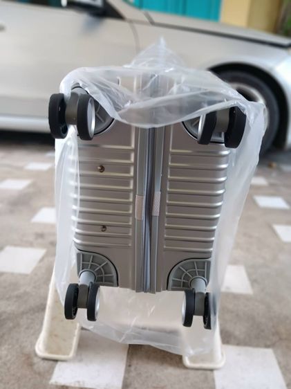 กระเป๋า CAGGIONI รุ่นSuperior Silver(66007)Trolley Bag 20" UOB Edition ของใหม่ ยังไม่ได้ใช้ รูปที่ 8
