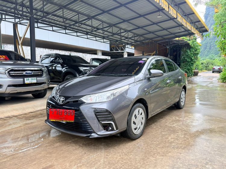 Toyota Yaris ATIV 2022 1.2 Entry Sedan เบนซิน ไม่ติดแก๊ส เกียร์อัตโนมัติ เทา