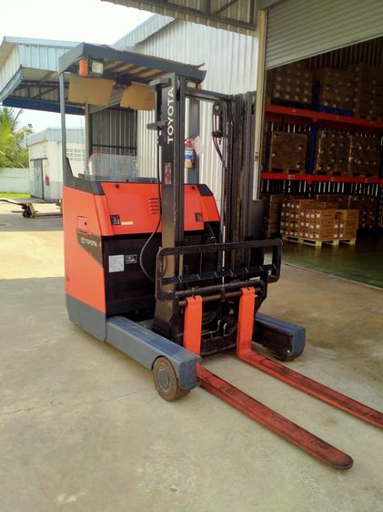 TOYOTA FORKLIFT 8FBR20 V3000 รถยืนไฟฟ้า 2.0 TON เสาสูง 3 Meter. 
