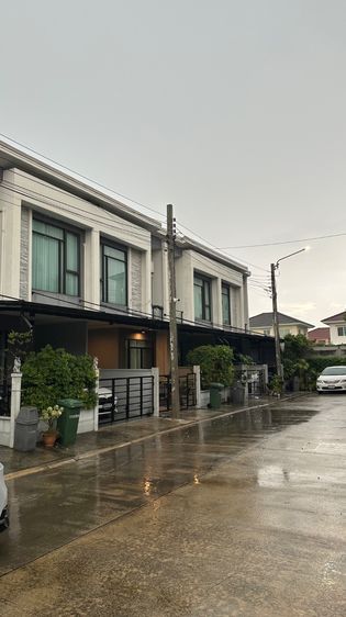 ขายทาวน์โฮม 2 ชั้น 18 ตร.ว หมู่บ้านพลีโน่ พหลโยธิน-วัชรพล ถนน เพิ่มสิน หน้าบ้านติดสวน ให้เฟอร์นิเจอร์ แอร์ หมดทุกอย่าง