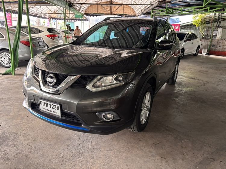 รถ Nissan X-Trail 2.0 V Hybrid 4WD สี เขียว