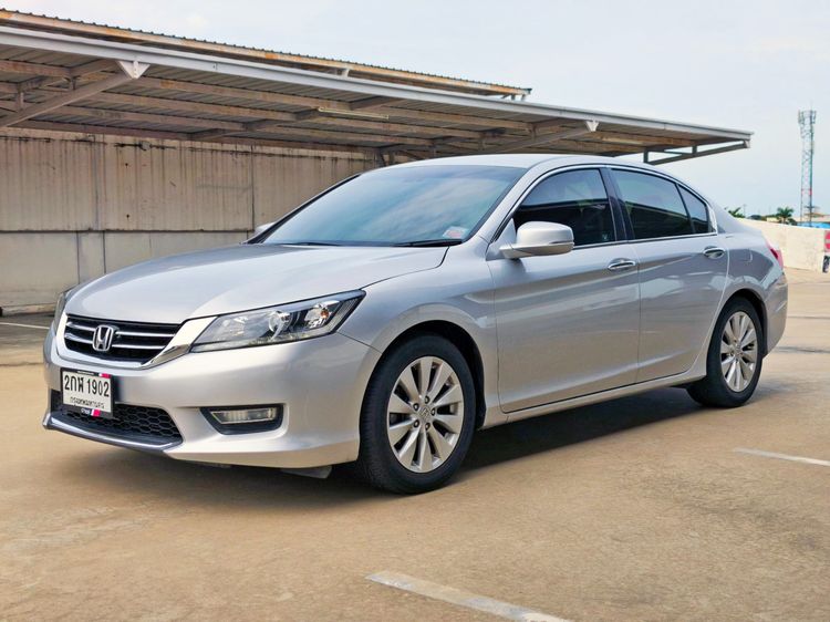 รถ Honda Accord 2.0 EL NAVI สี บรอนซ์เงิน