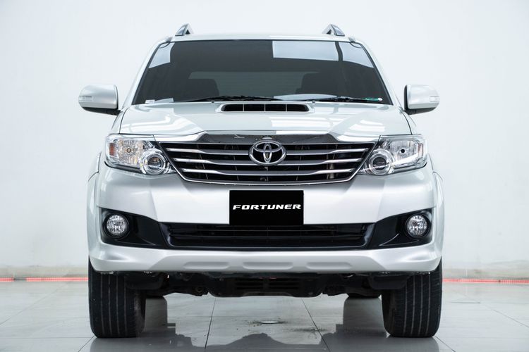 Toyota Fortuner 2014 2.5 V Utility-car ดีเซล ไม่ติดแก๊ส เกียร์อัตโนมัติ เทา รูปที่ 4
