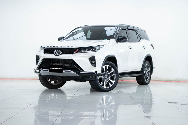 Toyota Fortuner 2022 2.4 Legender Utility-car ดีเซล ไม่ติดแก๊ส เกียร์อัตโนมัติ ขาว