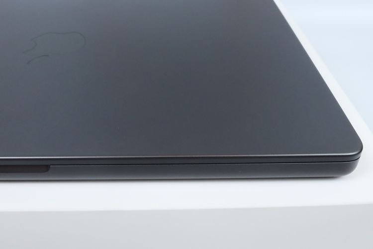 MacBook Pro M5 14" 16.1TB Batt100 ประกัน 03.27 รูปที่ 7
