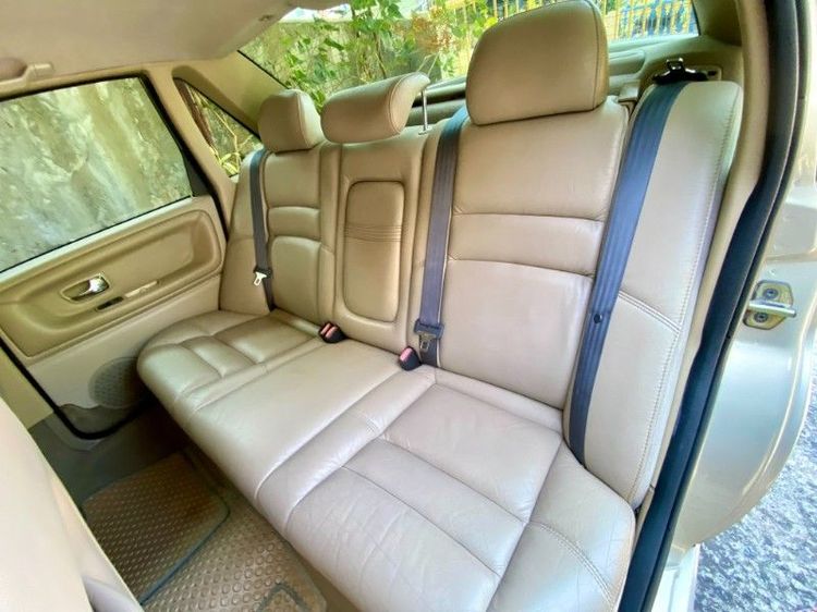 Volvo S70 2002 2.3 Sedan เบนซิน LPG เกียร์อัตโนมัติ บรอนซ์ทอง รูปที่ 4