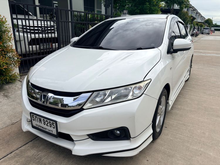 Honda City 2016 1.5 V Plus i-VTEC Sedan เบนซิน เกียร์อัตโนมัติ ขาว รูปที่ 2