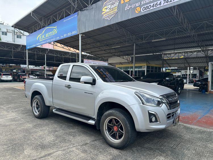 รถ Isuzu D-MAX 1.9 Hi-Lander Z สี เทา