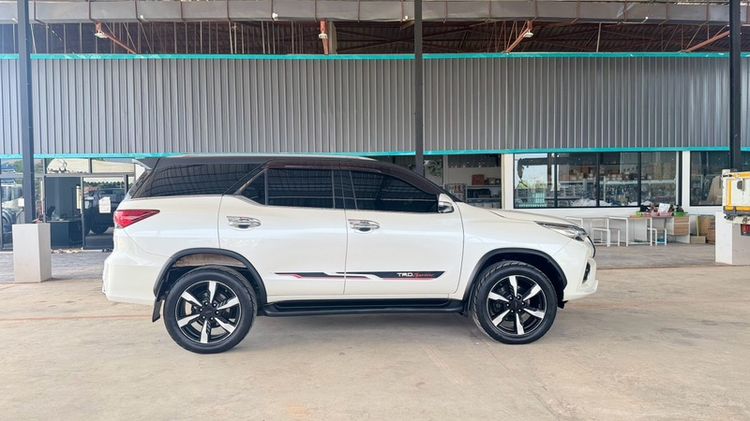 Toyota Fortuner 2016 2.8 TRD Sportivo 4WD Utility-car āļāļĩāđāļāļĨ āđāļāļĩāļĒāļĢāđāļāļąāļāđāļāļĄāļąāļāļī āļāļēāļ§ āļĢāļđāļāļāļĩāđ 3