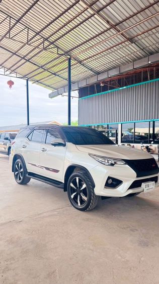 Toyota Fortuner 2016 2.8 TRD Sportivo 4WD Utility-car āļāļĩāđāļāļĨ āđāļāļĩāļĒāļĢāđāļāļąāļāđāļāļĄāļąāļāļī āļāļēāļ§ āļĢāļđāļāļāļĩāđ 2