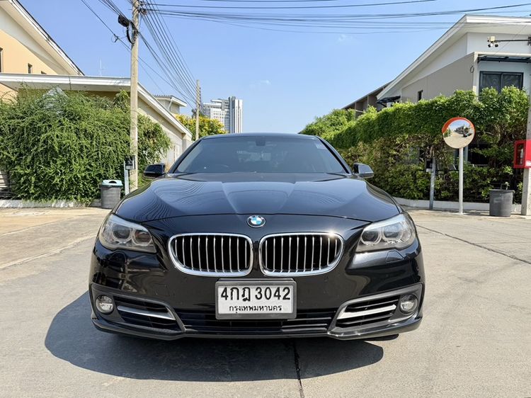 BMW Series 5 2015 520d Sedan ดีเซล เกียร์อัตโนมัติ ดำ รูปที่ 2