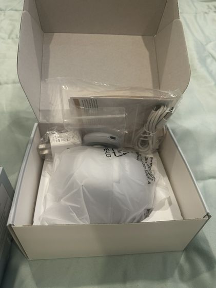 ￼Glowy Wearable Breast Pump Model WP 01 เครื่องปั๊มนมไฟฟ้า แบบสวมใส่ โกลวี่ รุ่น WP 01