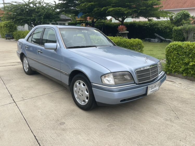 รถ Mercedes-Benz C-Class C220 สี ฟ้า