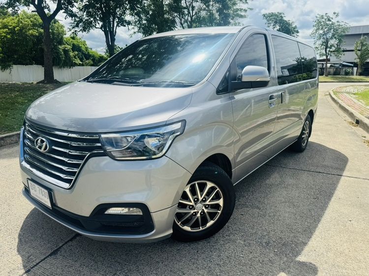 Hyundai H-1  2018 2.5 Elite Van ดีเซล ไม่ติดแก๊ส เกียร์อัตโนมัติ เทา รูปที่ 3