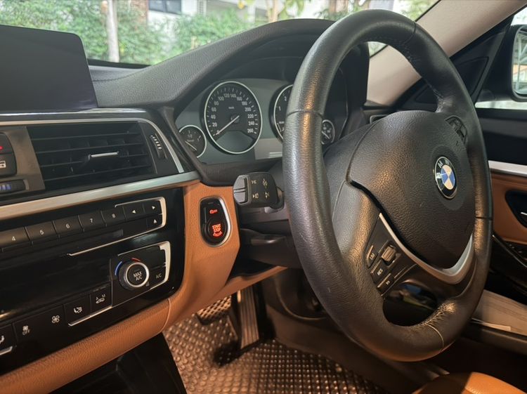 BMW Series 3 2019 320d Sedan ดีเซล เกียร์อัตโนมัติ เทา รูปที่ 2