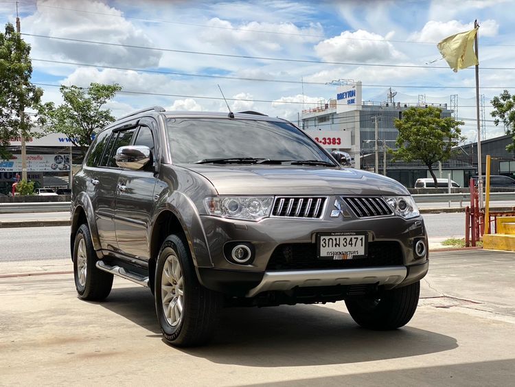 รถ Mitsubishi Pajero Sport 2.5 GT 4WD สี น้ำตาล