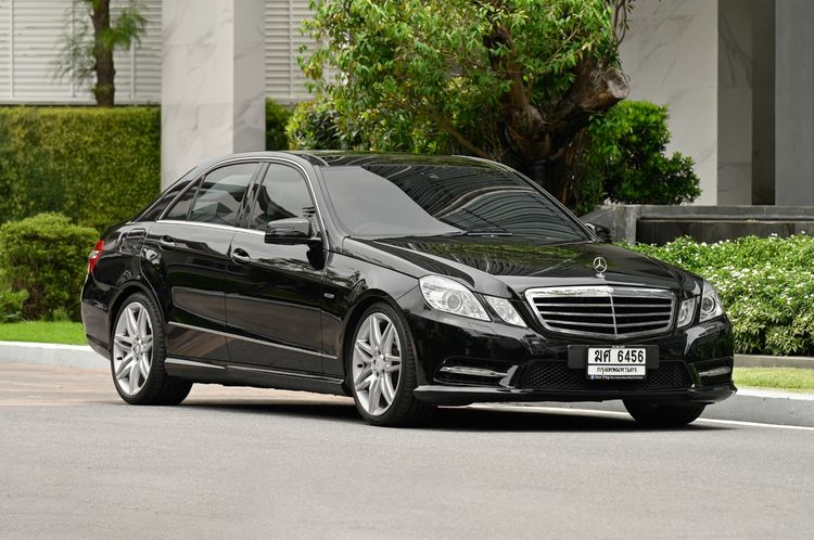 Mercedes-Benz E-Class 2012 E200 Sedan เบนซิน ไม่ติดแก๊ส เกียร์อัตโนมัติ ดำ รูปที่ 2