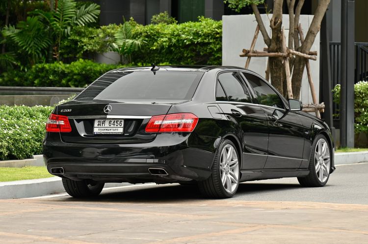 Mercedes-Benz E-Class 2012 E200 Sedan เบนซิน ไม่ติดแก๊ส เกียร์อัตโนมัติ ดำ รูปที่ 4