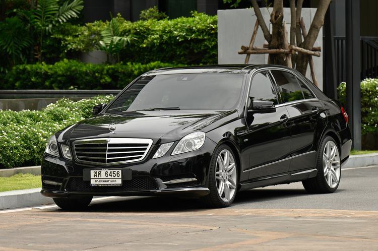 รถ Mercedes-Benz E-Class E200 สี ดำ