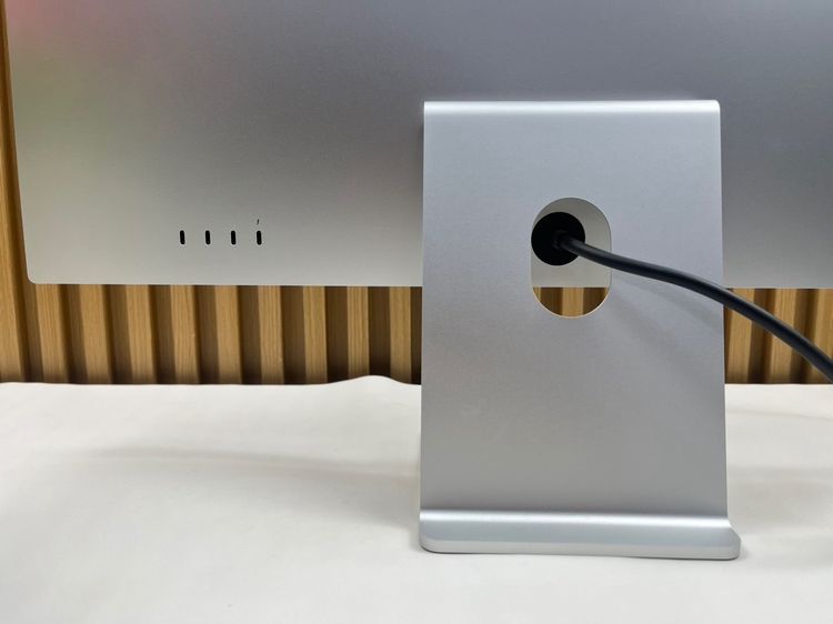 Studio Display 27-inch Retina 5K Stand Glass รูปที่ 8