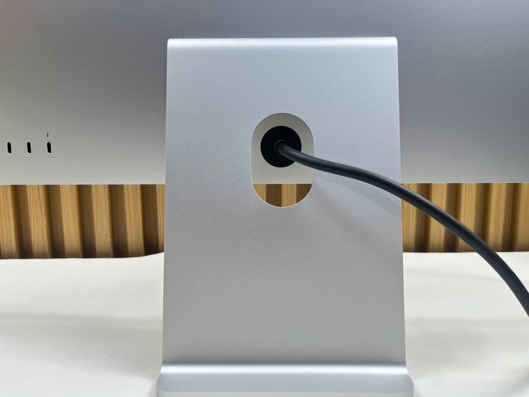 Studio Display 27-inch Retina 5K Stand Glass รูปที่ 10