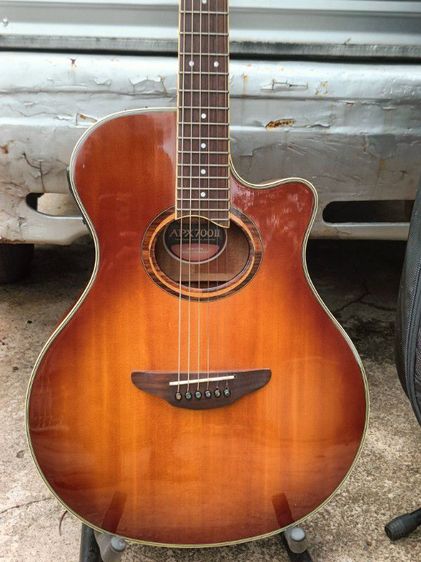 กีตาร์โปร่งไฟฟ้า YAMAHA APX 700ii Top Solid Spruce รูปที่ 6
