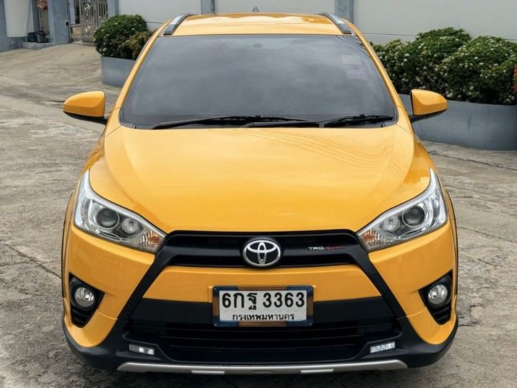 รถ Toyota Yaris 1.5 TRD Sportivo สี เหลือง