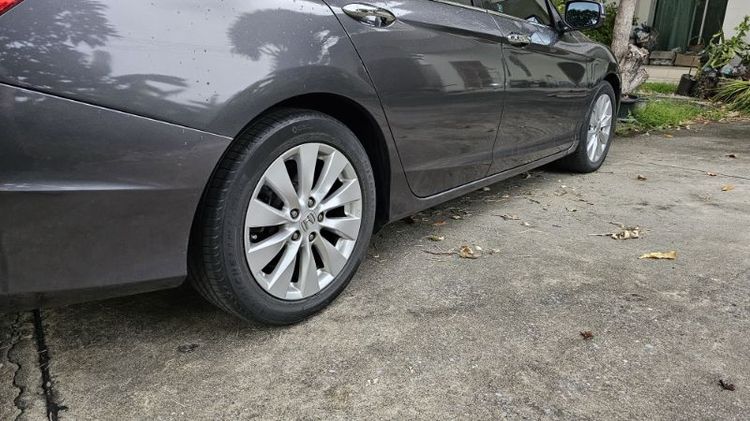 ขายยางมิชลิน Michalin Primacy4 225/50 r17 ชุด4เส้น ดอกยางหนา วิ่งน้อย ยังไม่ได้ถอด คับ