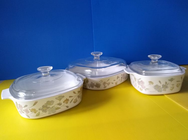 หม้อและกระทะ ชุด 3 ใบ หม้อแก้วทนไฟคอร์นนิ่งแวร์ CORNINGWARE ของใหม่และแท้จากสหรัฐ
