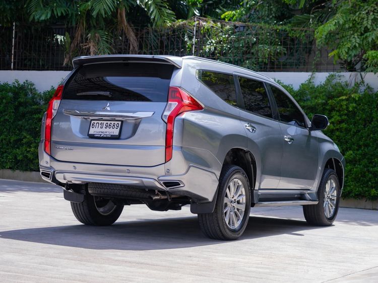 Mitsubishi Pajero Sport 2017 2.4 GT Utility-car ดีเซล ไม่ติดแก๊ส เกียร์อัตโนมัติ บรอนซ์เงิน รูปที่ 4