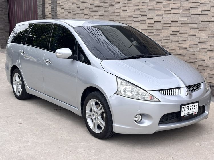 รถ Mitsubishi Space Wagon 2.4 GLS Limited สี บรอนซ์เงิน