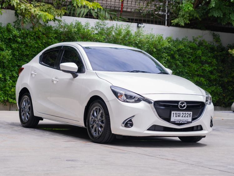 รถ Mazda Mazda 2 1.3 High Plus สี ขาว