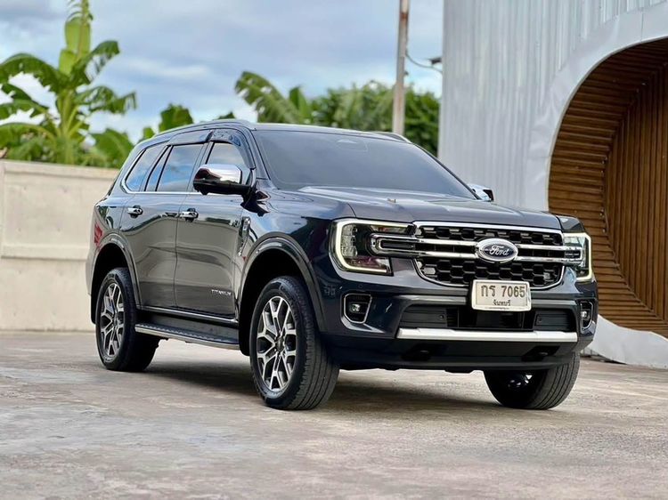 รถ Ford Everest 2.0 Bi-Turbo Titanium+ สี เทา